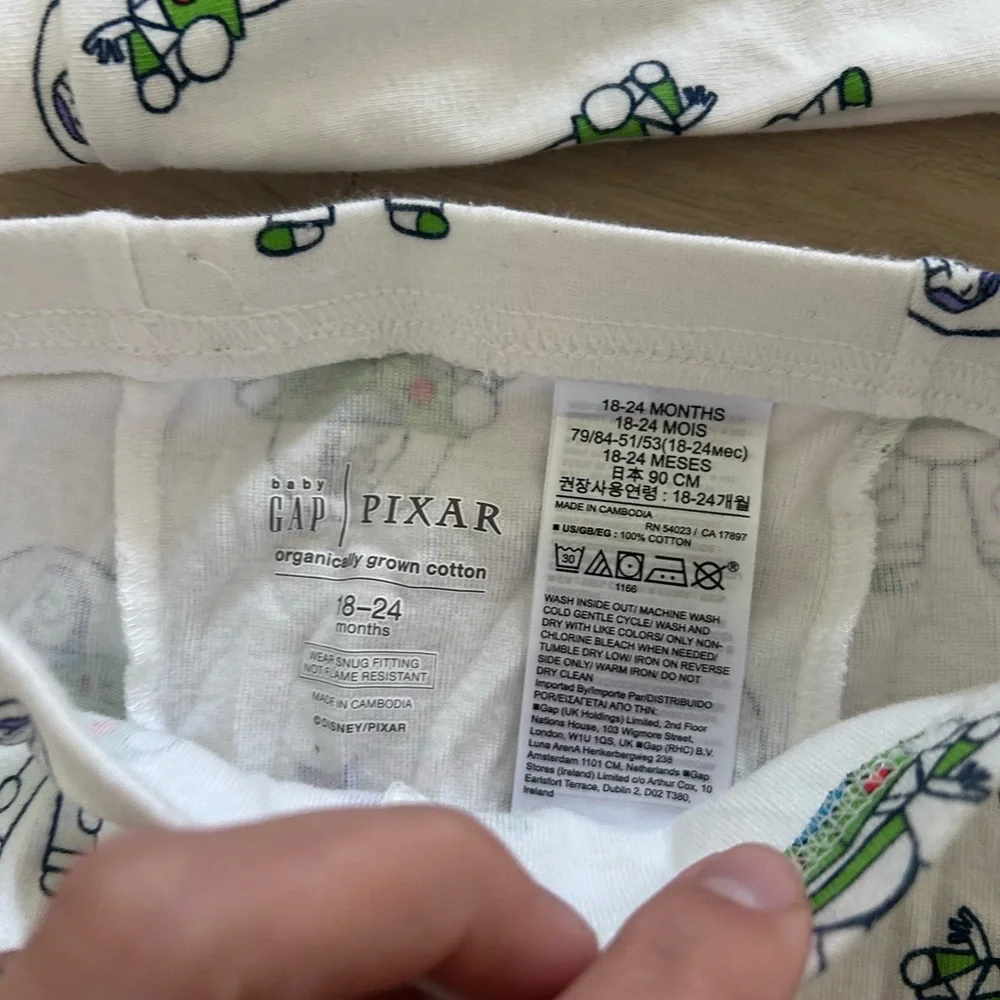 Kids Pajamas with buzz light year Baby Gap organic cotton - Picture 4 of 4